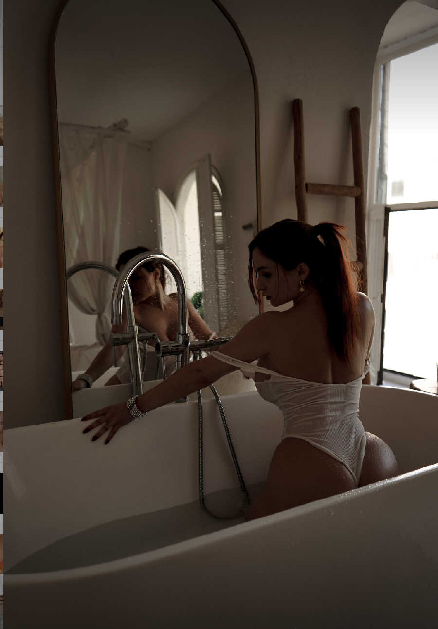 A playful frame from Miranda Faith nude — online in Tengzhou