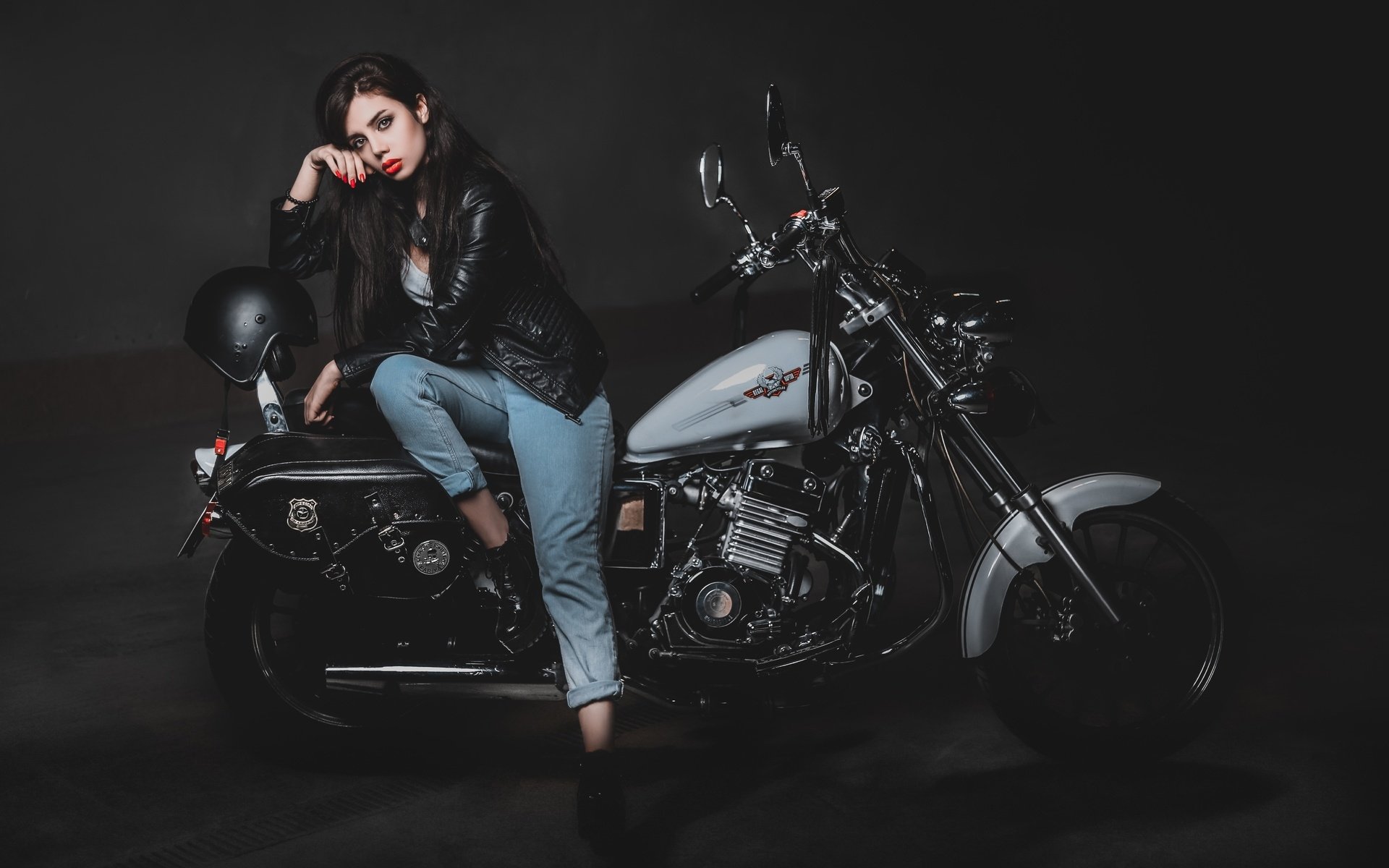 Biker girls: style and drive in Tengzhou