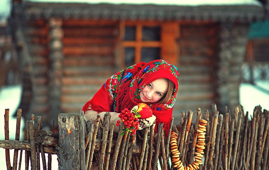 Sexy girl Women in Slavic costumes in Tengzhou