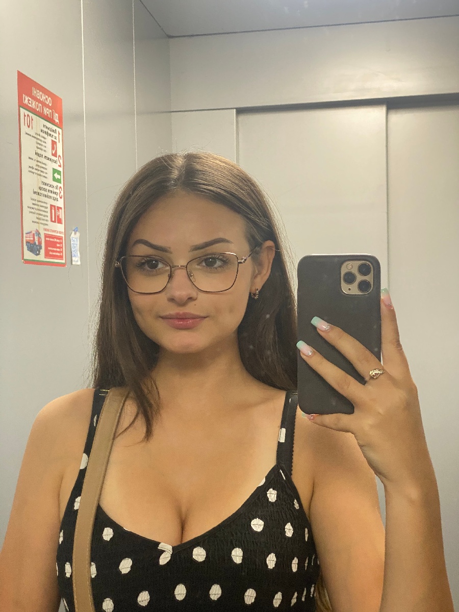 Sexy model Stacy in Tengzhou